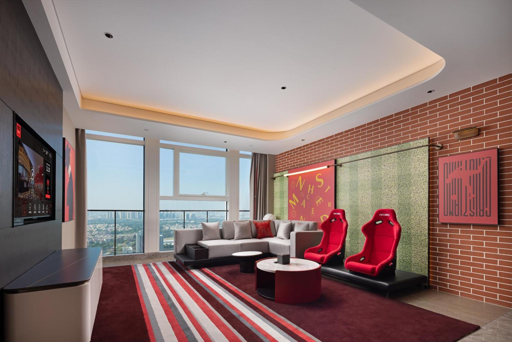 Radisson Red Guangzhou South Railway Station Hotel Екстериор снимка